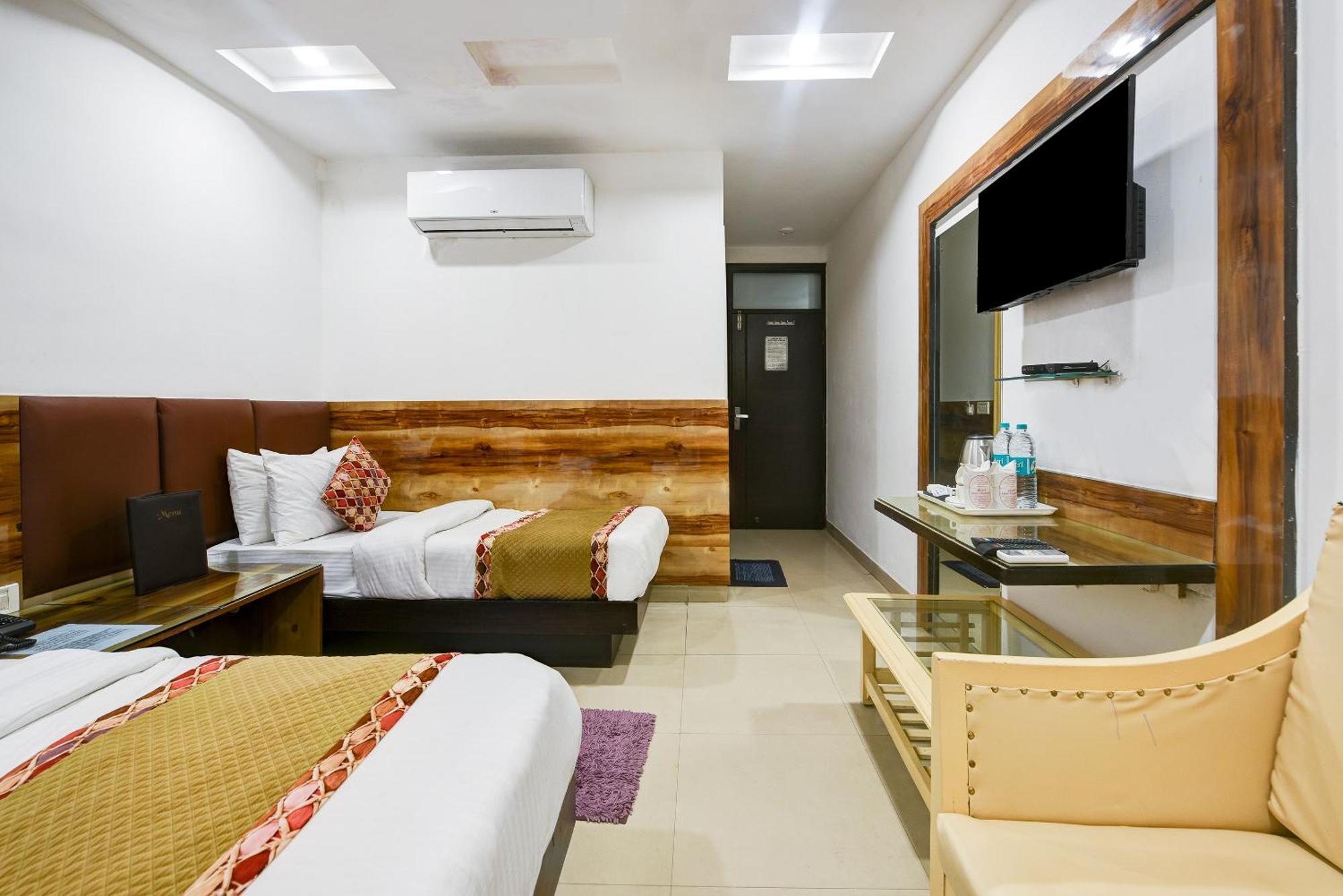 Hotel Shri Vinayak In City Centre At New Delhi Railway Station-By Rcg Hotels Eksteriør bilde