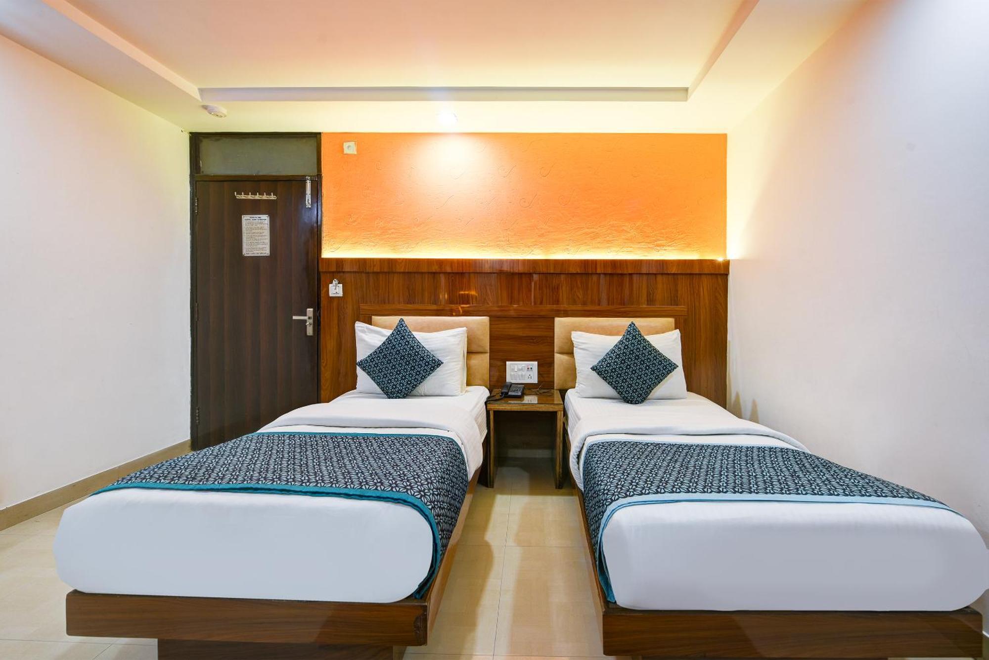 Hotel Shri Vinayak In City Centre At New Delhi Railway Station-By Rcg Hotels Eksteriør bilde