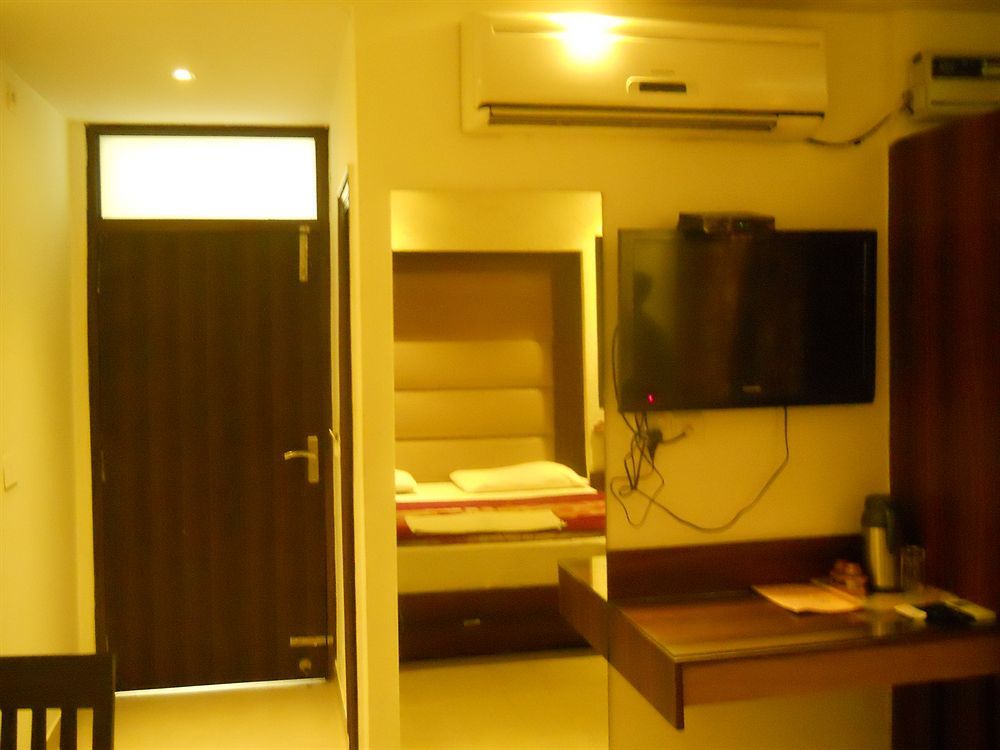 Hotel Shri Vinayak In City Centre At New Delhi Railway Station-By Rcg Hotels Eksteriør bilde